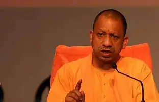 கங்கையில் நீராட 12 ஆண்டுகளுக்கு ஒரு முறை நடக்கும் மகா கும்பமேளாவுக்கு தயாராகும் உத்தரப்பிரதேச அரசு .