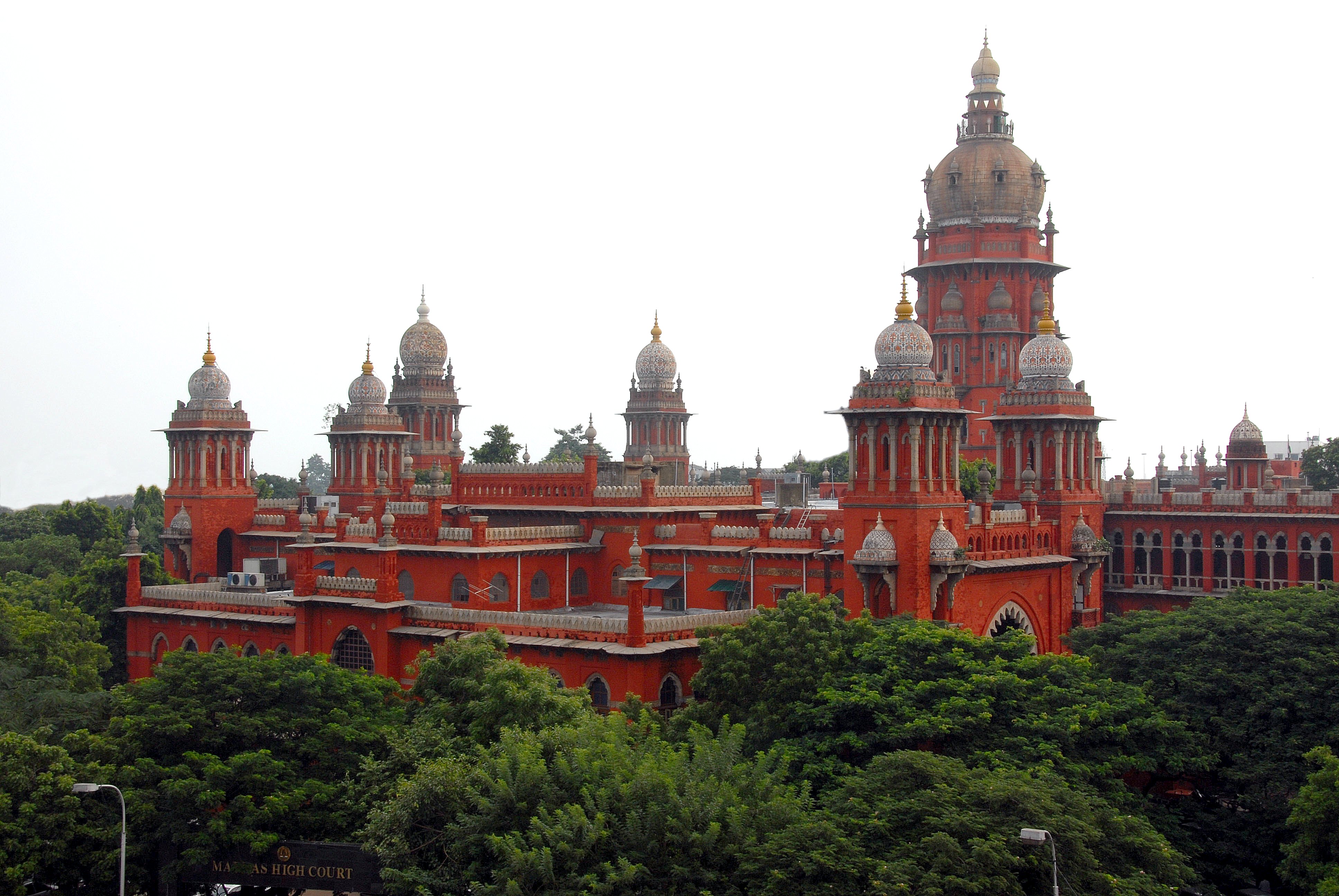 தமிழ்நாட்டில் கனிம வள கொள்ளைக்கு சென்னை உயர்நீதிமன்றம் செக் - கவலையில் கனிம வள குவாரி ஓனர்கள்.