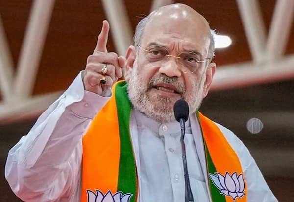 தமிழ்நாட்டு அரசியலில்! பிஜேபியின் உள்துறை அமைச்சர் அமித்ஷாவின் அரசியல் ,ஆட்சியை நிர்ணயிக்கும் அரசியல்!இது எடப்பாடி பழனிசாமிக்கு தெரியாதது, என்?<wpstranslate-translation class="wpstranslate-translation-block"><wpstranslate-tanslation-text class="wpstransla