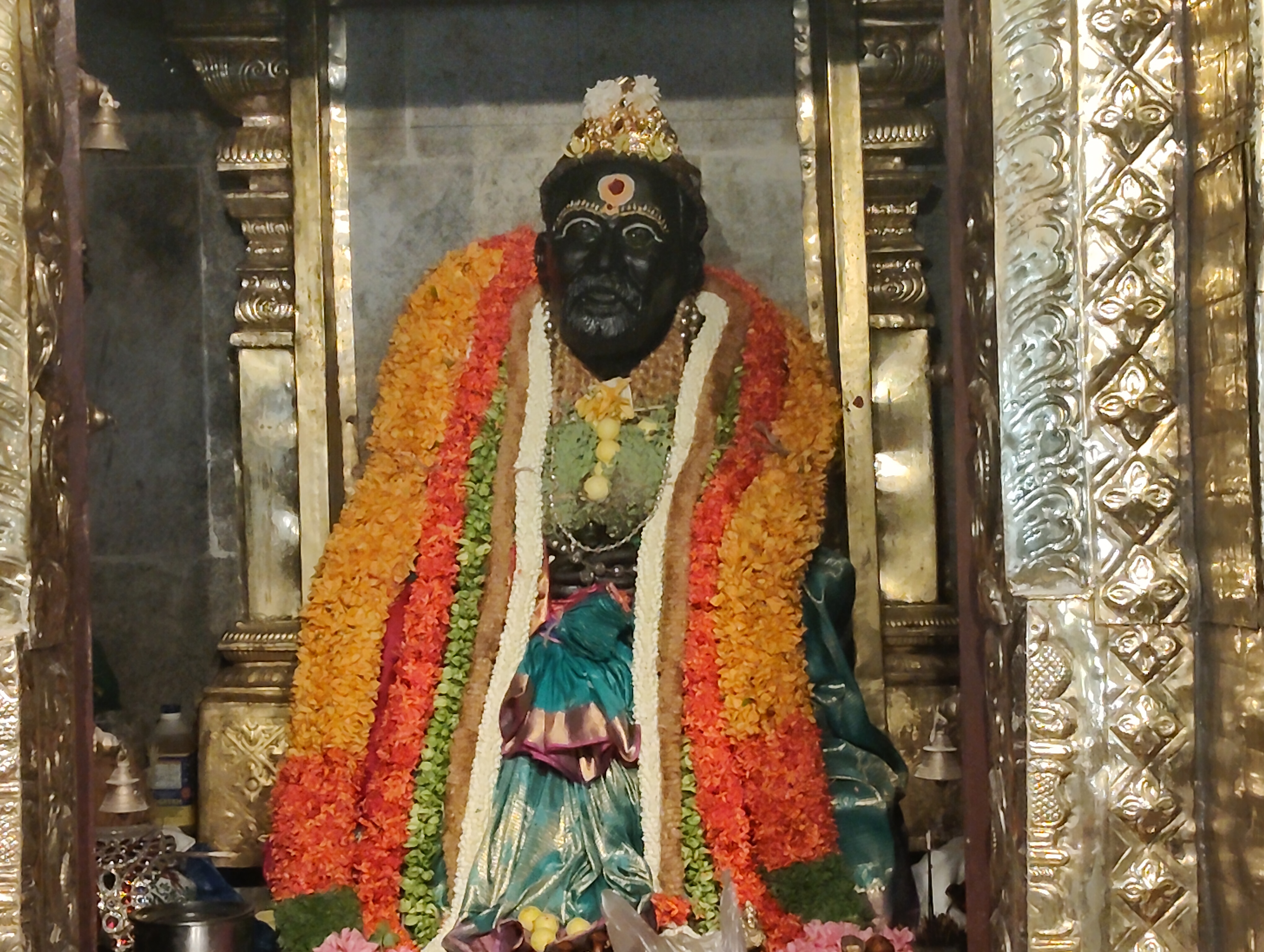 சேஷாத்திரி மகான் பிறந்தது! பிறந்த வழு ஊருக்கு பெருமை! வளர்ந்த காஞ்சிக்கு பெருமை! அவர் முக்தி அடைந்த திருவண்ணாமலைக்கு பெருமை! மகான்கள் பிறப்பு பெருமைக்குரியது! போற்றுதலுக்குரியது.